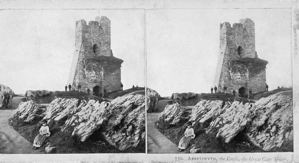 Castell Aberystwyth, ffotograff stereosgopig. © Hawlfraint y Goron CBHC. 