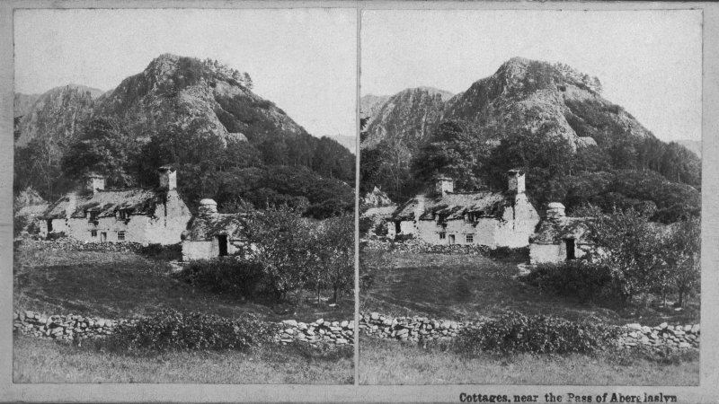 Cottage near Aberglaslyn Pass, stereoscopic photograph. © Crown Copyright RCAHMW.