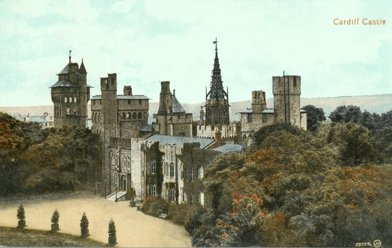 Cardiff Castle, postcard. © Crown Copyright RCAHMW.