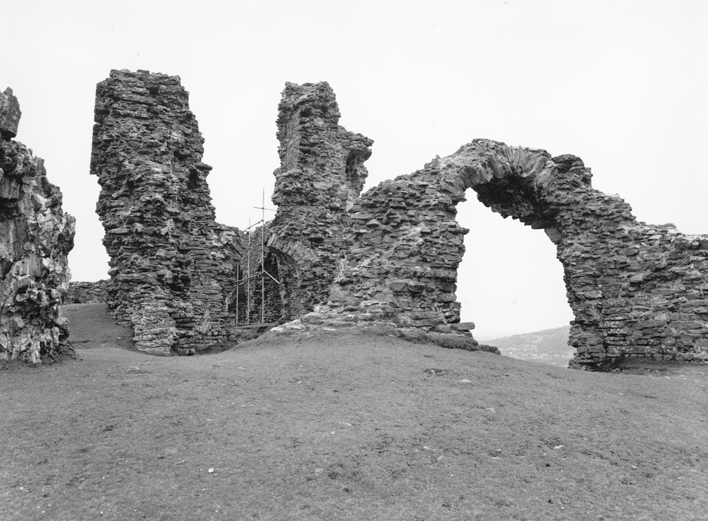 Castell Dinas Brân. © Crown Copyright RCAHMW.
