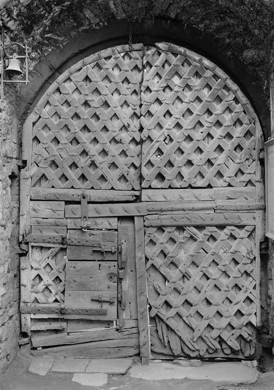 Castle doors. © Crown Copyright RCAHMW.
