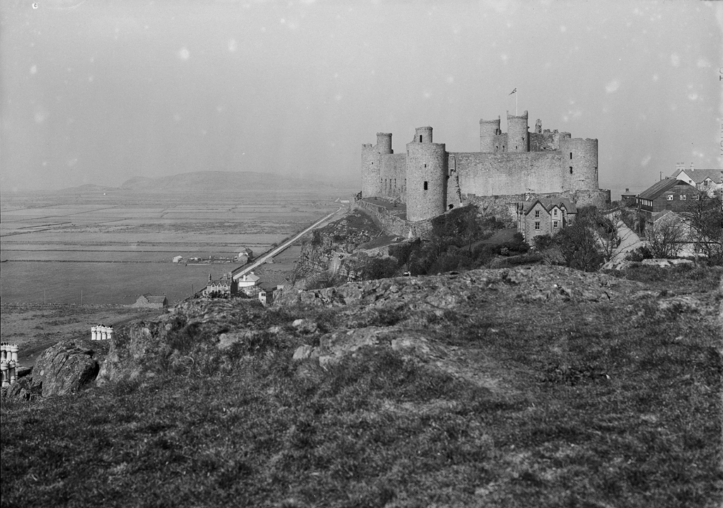 Harlech Castle. © Crown Copyright RCAHMW.