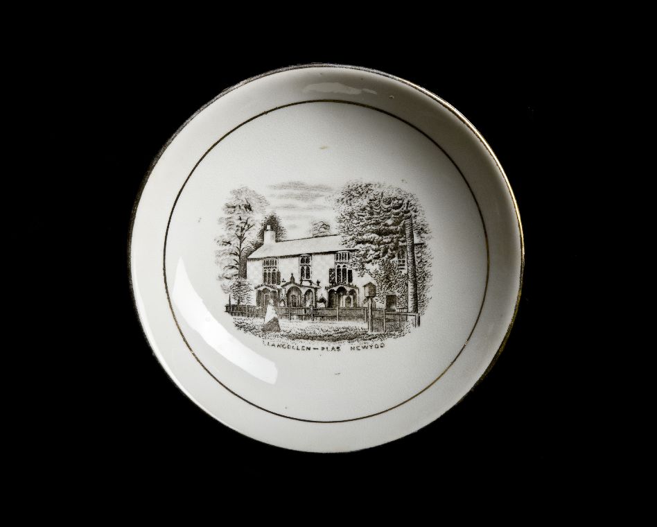 Plas Newydd, Llangollen; souvenir plate. © Crown Copyright RCAHMW.